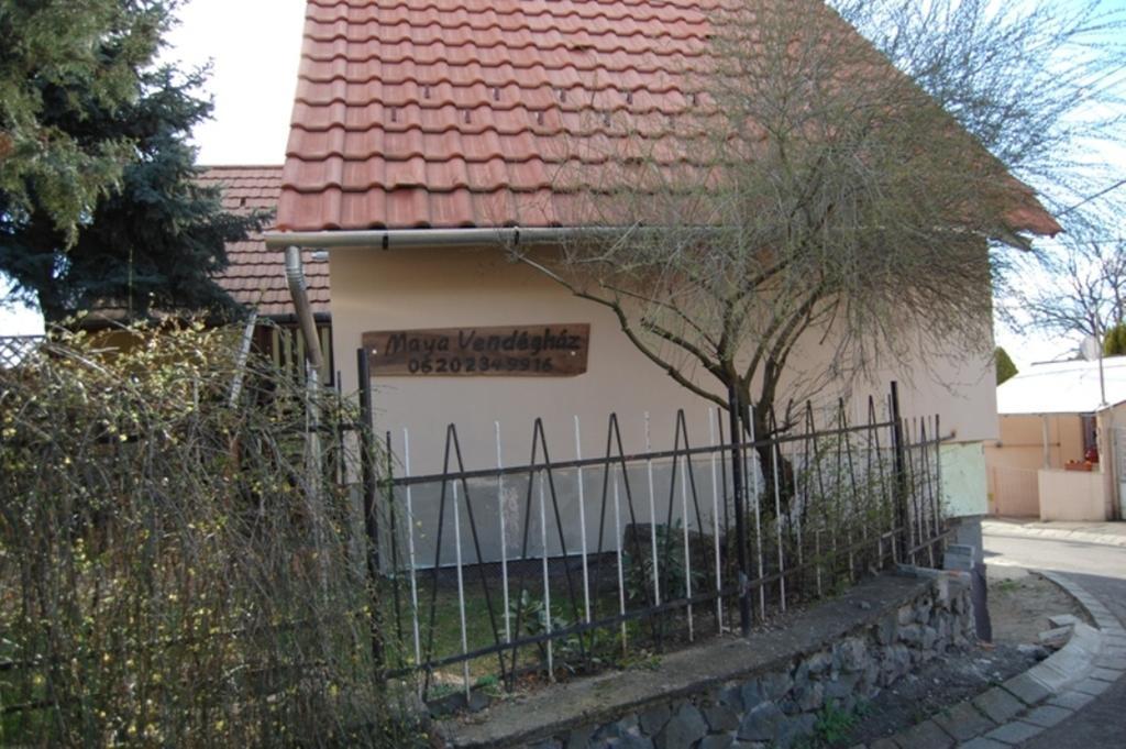 Maya Guesthouse Эгер Экстерьер фото
